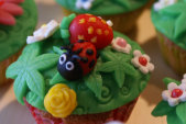 Gedecoreerde cupcake bestellen